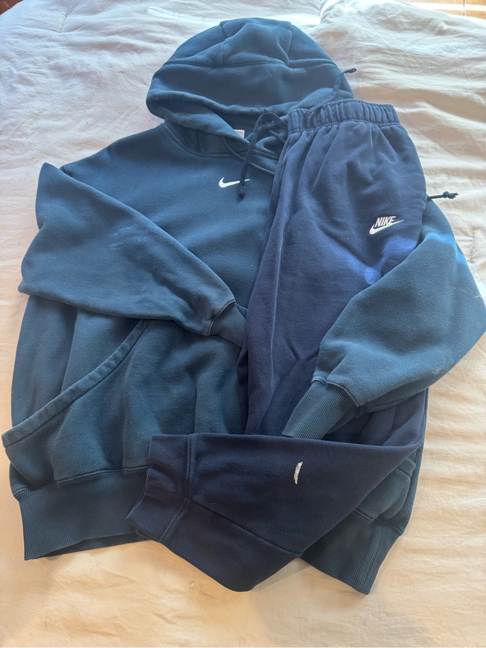 Nike Women’s Fleece Hoodie & Jogger Sweatpants Set Navy Size Medium